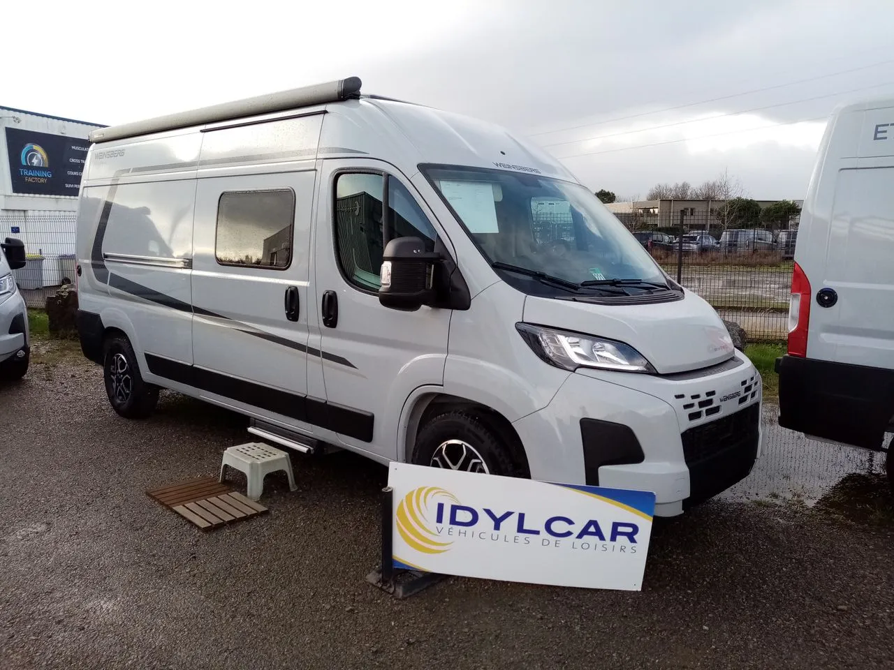 600 MQ BOITE AUTO GRD FRIGO.